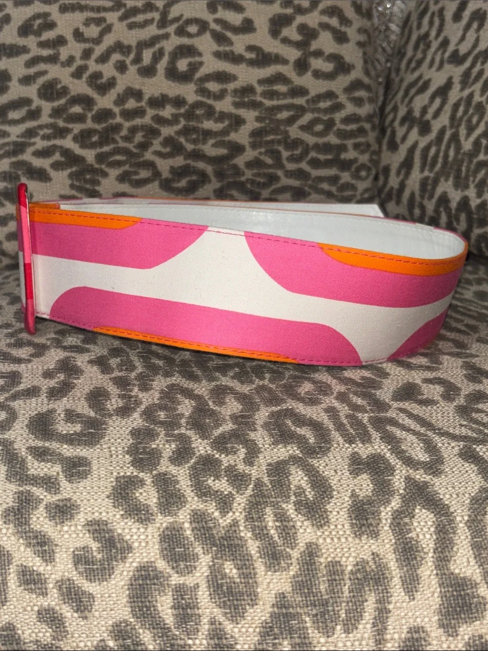 Vintage inspired 70s/70s retro colorful belt geometric trippy fun bold pink